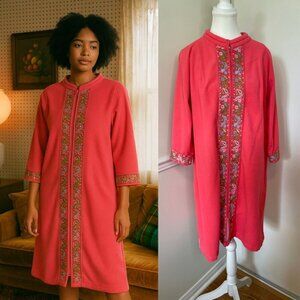 Vintage Embroidered Fleece Robe